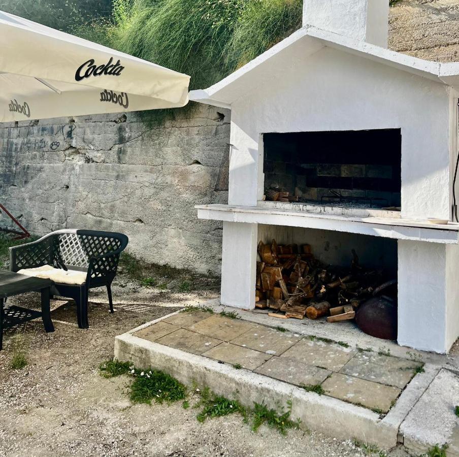 Apartmani Branko Vojnovic Omiš Zewnętrze zdjęcie